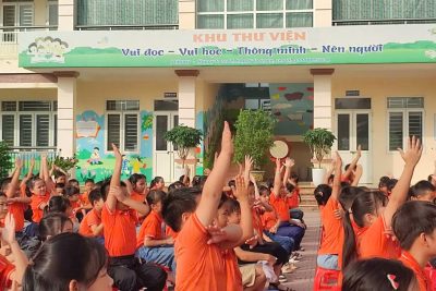 BÀI TUYÊN TRUYỀN SINH HOẠT DƯỚI CỜ Chủ đề: “An toàn giao thông cho nụ cười trẻ thơ”